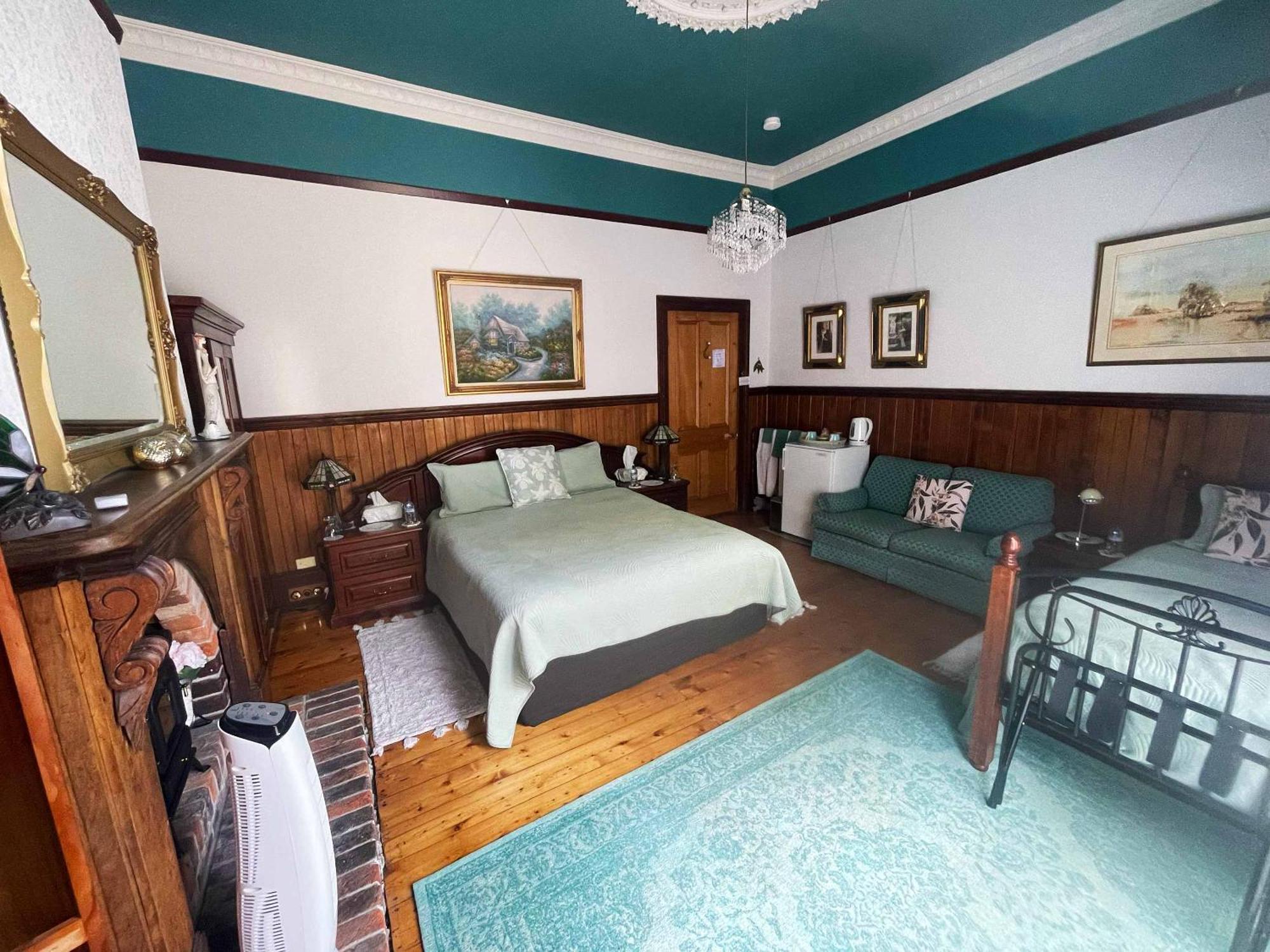 Stony Rise Cottage B&B Девонпорт Экстерьер фото